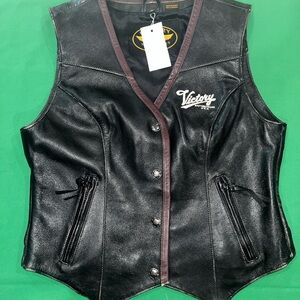 Victory Women’s BlackLeather Vest L Motorcycle Embroidery Zip Pockets Snap Front